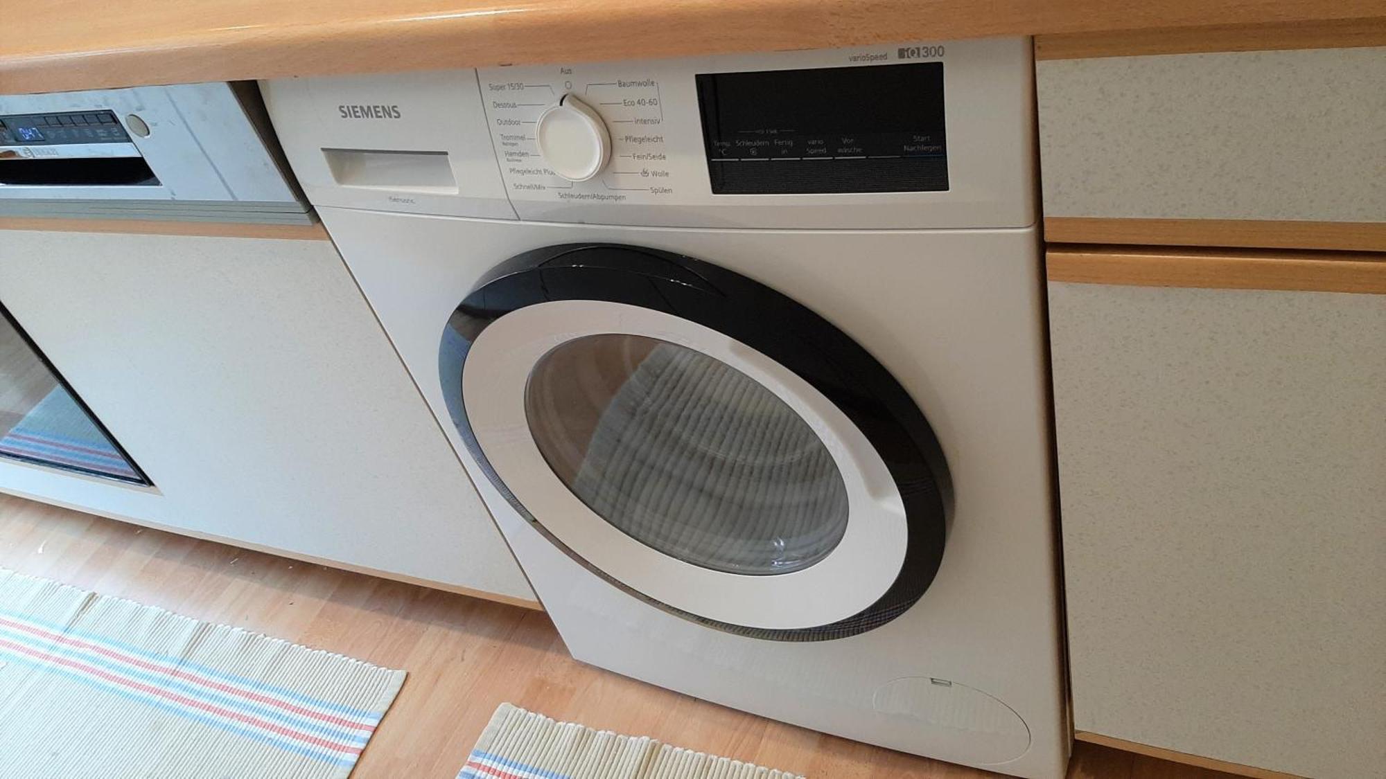 Helles, Moebliertes Zimmer In Schoener, Zentraler Wg Privatunterkunft Nürnberg